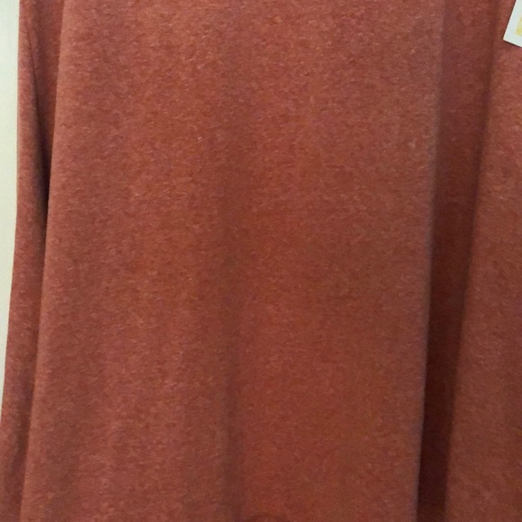 LulaRoe Perfect T - Picture 3 of 3